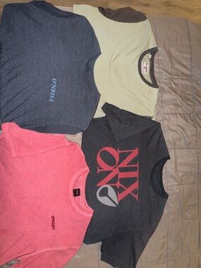 Bundle of 4 skate/surf t-shirts 
O’Neil, Oakley, Billabong, Nixon
